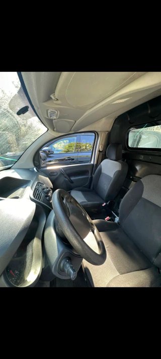 Alquiler furgoneta RENAULT KANGOO AUTHENTIC 1.3TCE