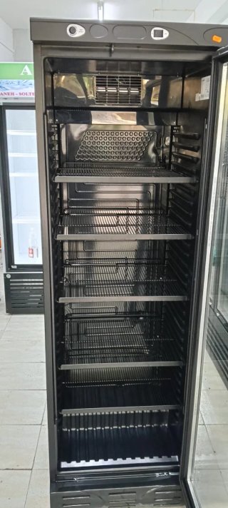 Nevera expositora refrigerada Con puerta de crista