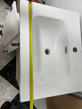 Inodoro y lavabo de cerámica