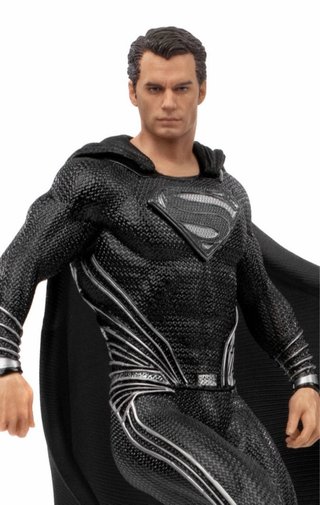 Superman Black Suit - Iron Studios 1/10
