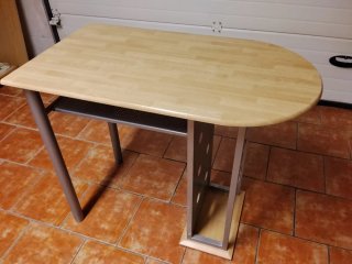 Mesa de cocina y 2 sillas