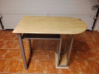 Mesa de cocina y 2 sillas