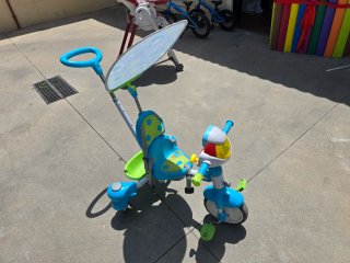 Triciclo infantil con luces y sonido