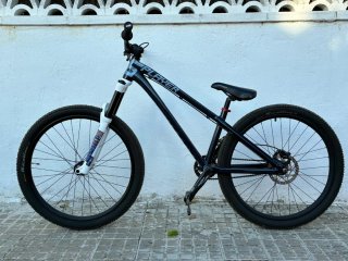 Bicicleta Dirt Dartmoor Player 26