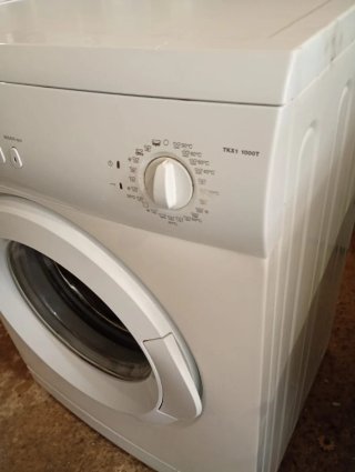 LAVADORA TEKA de 6 kilos y 1000 rpm. Clase A