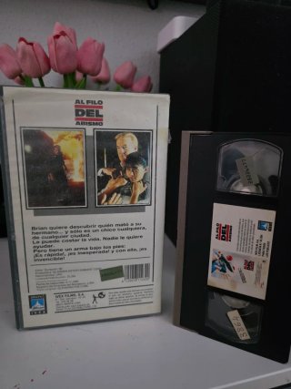 Al Filo Del Abismo VHS