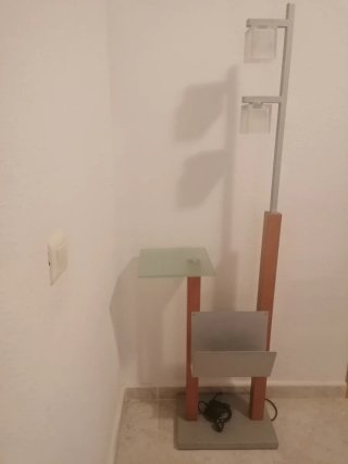 Lámpara pie, telefonera y revistero madera