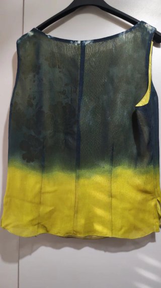 Blusa de vestir azul y amarilla