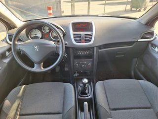 Peugeot 207 2011