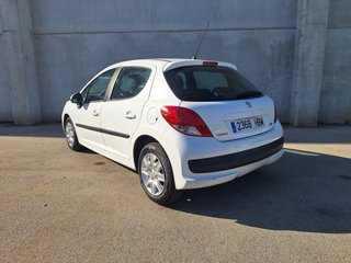 Peugeot 207 2011