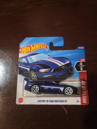 Hot Wheels Custom '18 Ford Mustang GT