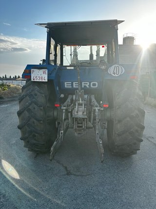 EBRO 6100 CON PALA – ÚNICO DUEÑO – SOLO 3.000H