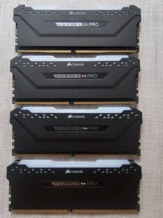 Lote 20x 8GB DDR4 RAM Corsair G.Skill