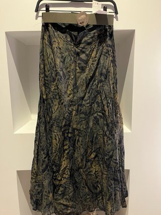 Falda midi Zara estampado animal