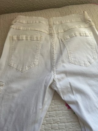 Vaqueros cargo blancos