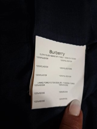 Cazadora Burberry Acolchada Talla 40 azul marino