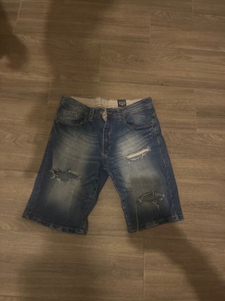 Pantalón vaquero niño desgastado
