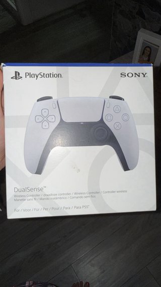 Playstation 5 con FC 24 + otro mando
