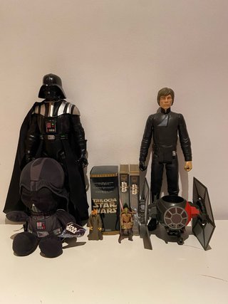 Lote Star Wars: Figuras y Nave