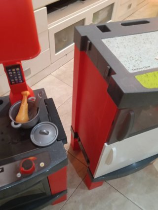 Cocinita de juguete con accesorios