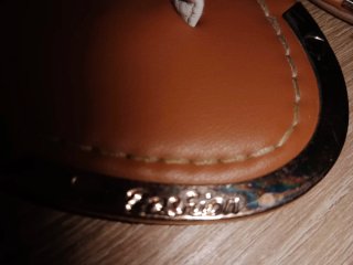 Sandalias planas BeShoes blancas y marrones