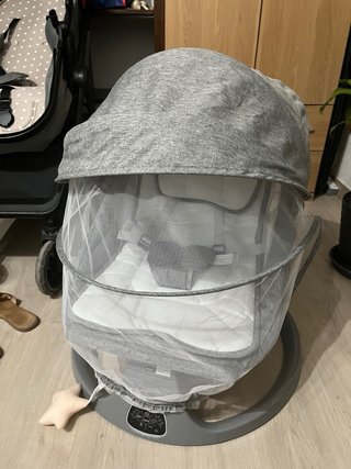 Silla Mecedora Bebé Gris con Mosquitera
