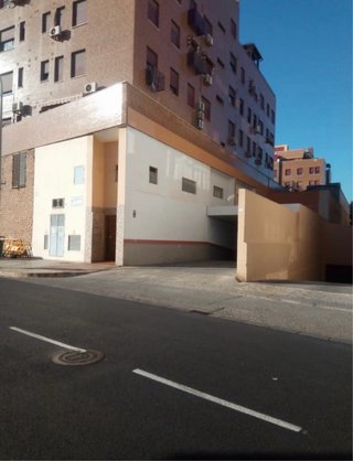 Plaza de garaje y Trastero
