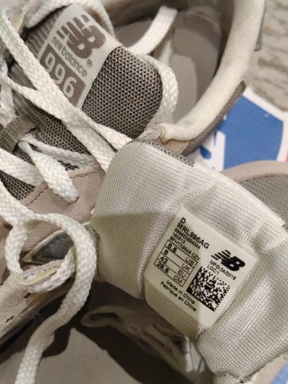 Zapatillas New Balance Beige/Gris Talla 42