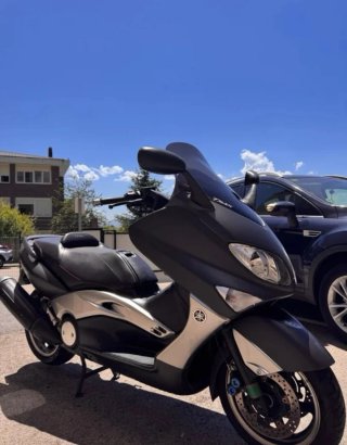 Yamaha TMAX Black Max