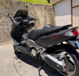 Yamaha TMAX Black Max