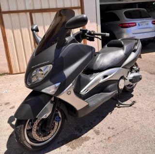 Yamaha TMAX Black Max