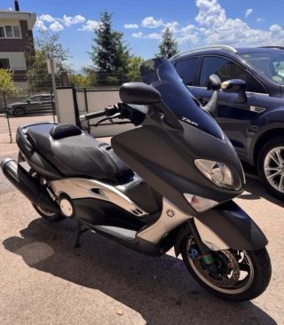 Yamaha TMAX Black Max