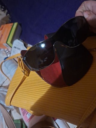 Gafas de sol Ray-Ban negras y verde oliva