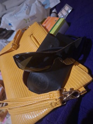 Gafas de sol Ray-Ban negras y verde oliva