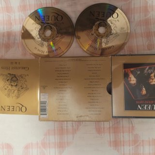 Doble CD Queen Greatest Hits I & II Oro
