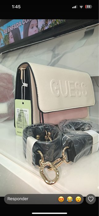 Bolso Guess Negro y Rosa