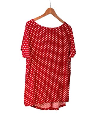 Camiseta lunares manga corta