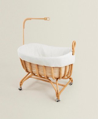 Minicuna ratán Zara Home con ruedas