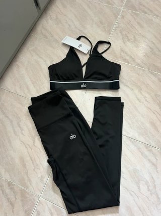 Conjunto deportivo Alo negro