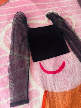 Blusa negra manga larga transparente