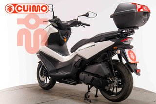 KYMCO SKYTOWN 125