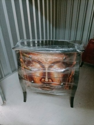Cómoda pequeña con imagen de Buda Maisons du Mond