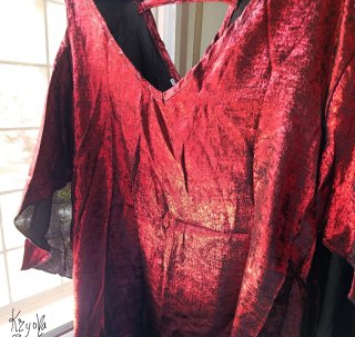 Blusa fiesta metalizada granate