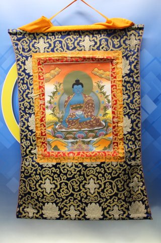 04. Thangka de Nepal. Buda Sangye Mela, Buda de la Medicina, Bhaiṣajyaguru.