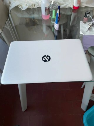 Portátil HP Negro y Blanco