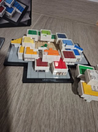 LEGO Architecture 21037 LEGO House