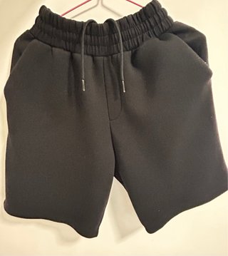 Pantalón corto Bershka negro