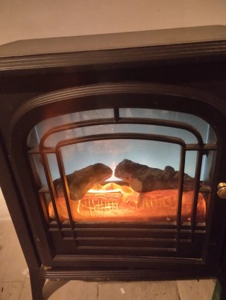 Chimenea Eléctrica Negra y Marrón