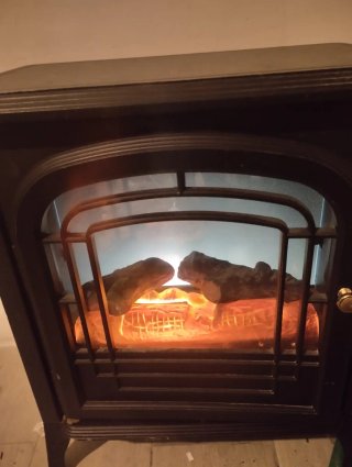 Chimenea Eléctrica Negra y Marrón