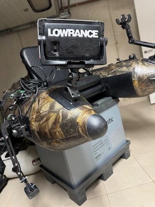 Lowrance Hook Reveal 9 + Transductor